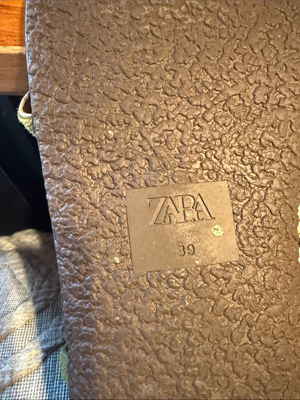 Zara Olive Green Suede Strappy Flat Sandals like new - Picture 5 of 5